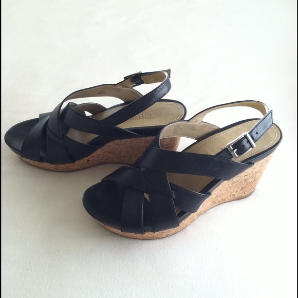 REDUCED Kenneth Cole Reaction Black Wedges!!