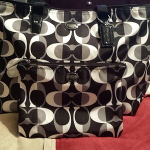 100% authentic dream c packable  weekend tote