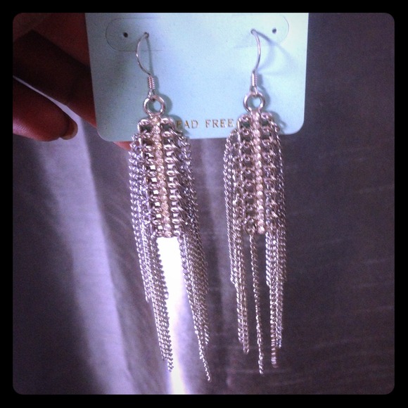 Silver tone chain fringe earrings.