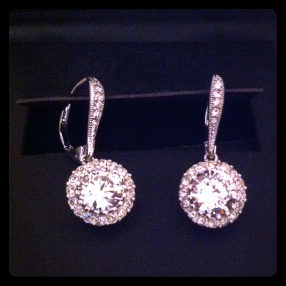 ✂Cut✂Nardi Silver Cubic Zirconia CZ Drop earrings