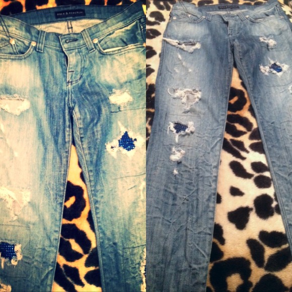 Rock & Republic Distressed Jeans w Blue Bling - Picture 4 of 4