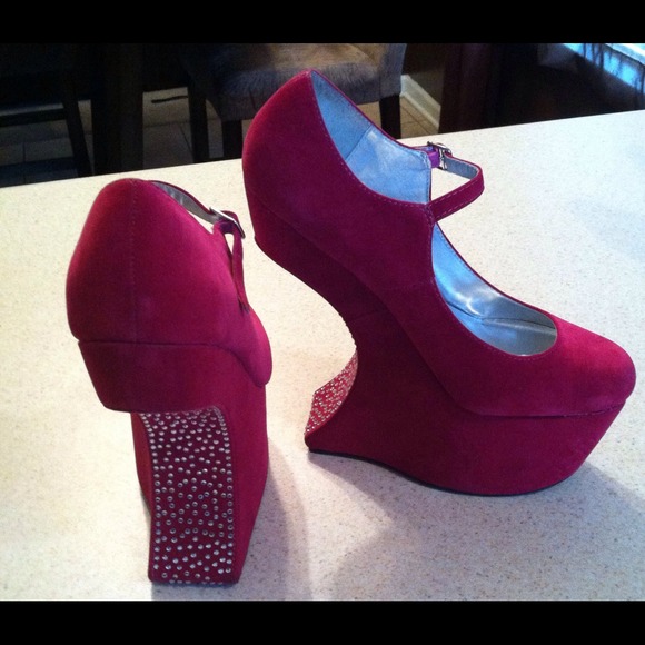 TRADE BUNDLE....???? Heelless Pumps????