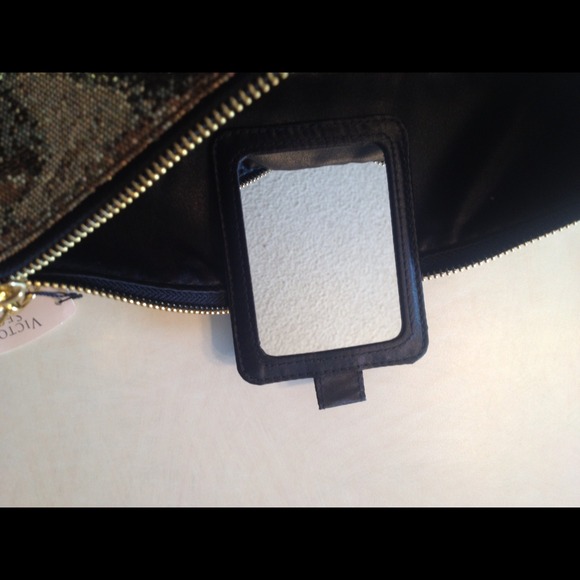 Victoria's Secret gold sparkle clutch - Picture 3 of 4