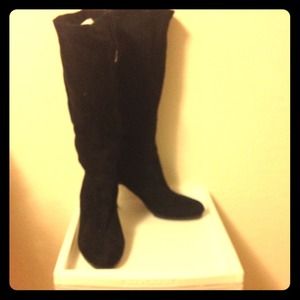 BCBG boots