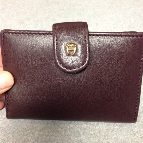 Etienne Aigner credit card/photo holder