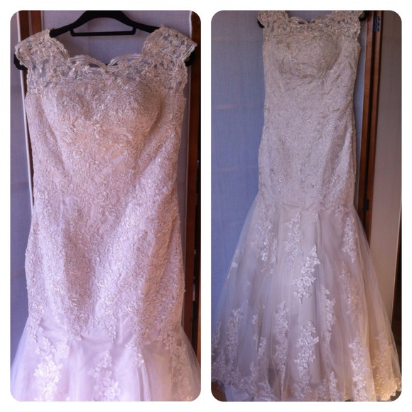 Lace trumpet style champagne wedding dress Sz 12