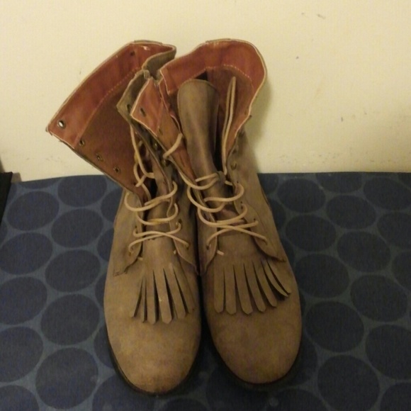 Shoes - Cute combat like boots