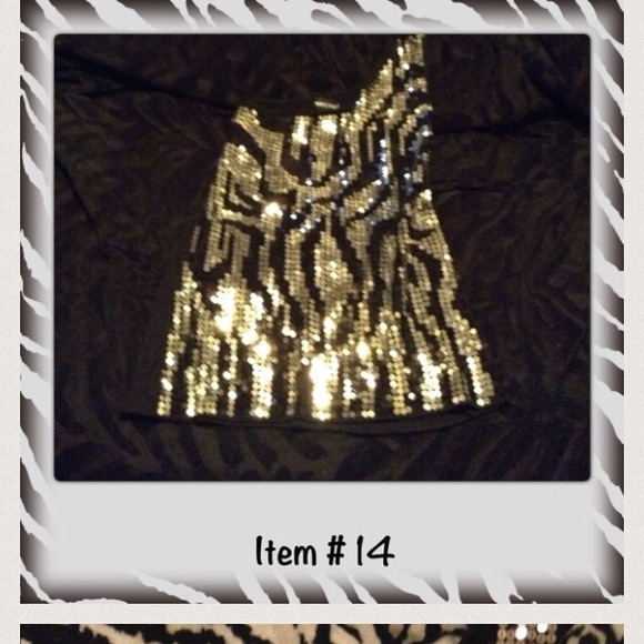 Hair extensions, shirt, and shoes TRADED - Picture 3 of 4