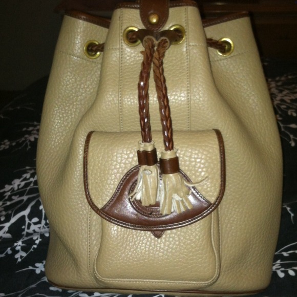 Dooney & Bourke Handbags - Vintage Dooney & Bourke backpack shoulder bag