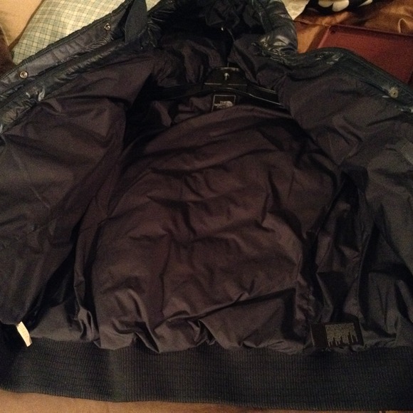 SOLD Women north face 550 down jacket xl - Picture 4 of 4