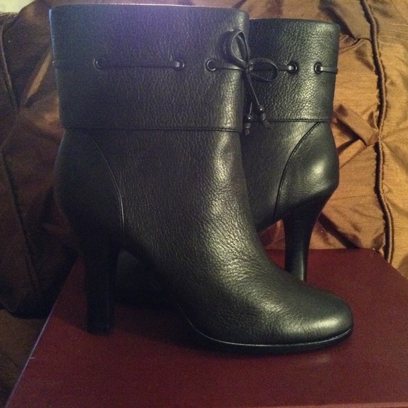 Sold - Sofft leather boot size 10 - Picture 2 of 4