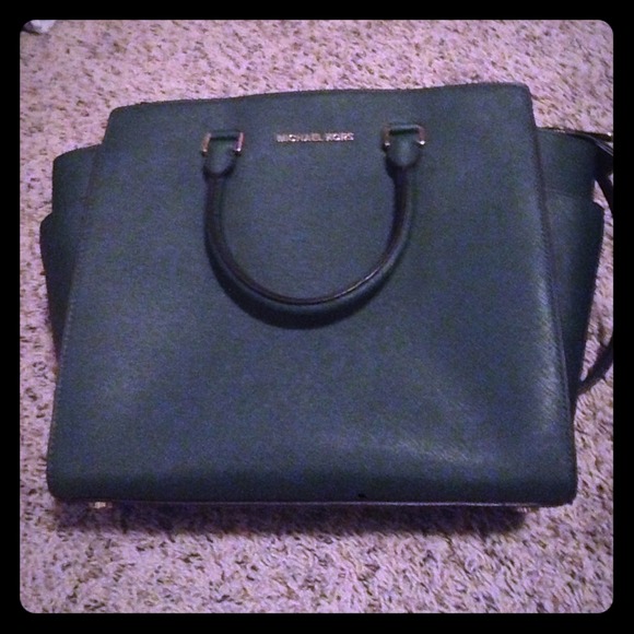 💯Authentic Michael Kors Selma REDUCED PRICE - Picture 1 of 3