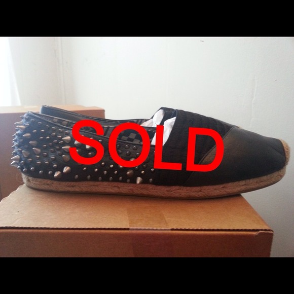 🎉🎉Hosts Pick 🎉🎉 Sam Edelman Spikey Black Flats
