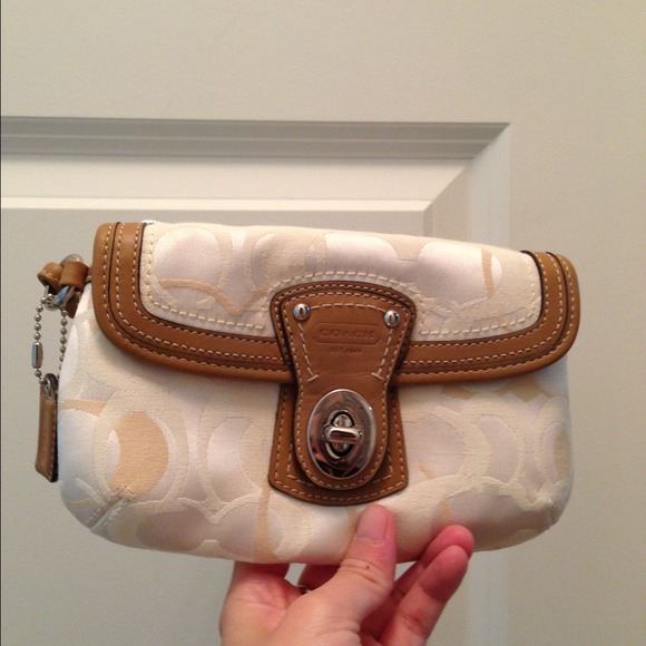 Coach wallet - Picture 1 of 4