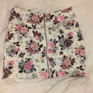 Floral white skirt