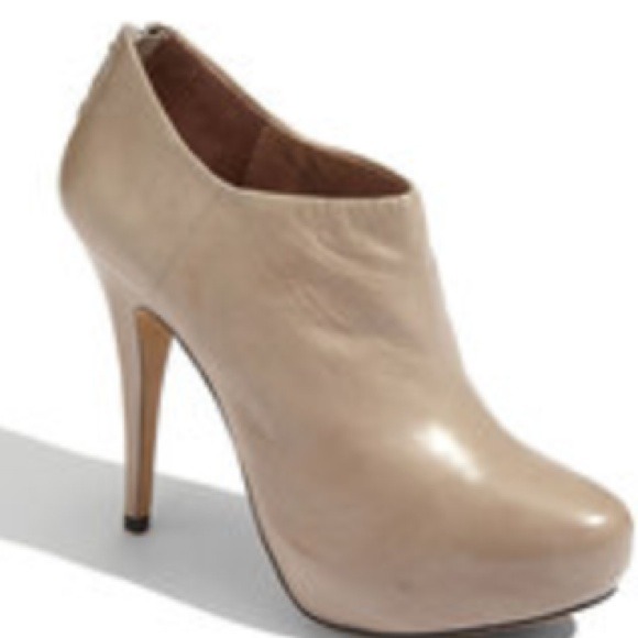 Vince Camuto Boots - Vince Camuto "Jerrell" Bootie