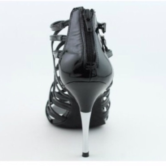 🎉HOST PICK🎉🔥HOT🔥INC Black Strappy High Heels - Picture 2 of 3