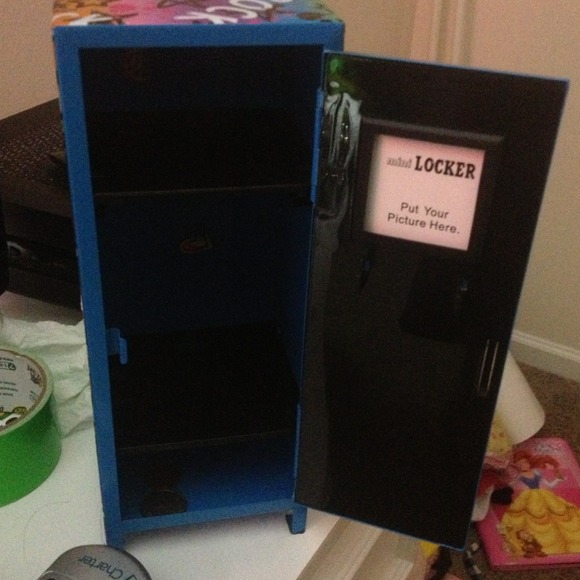 Keep Out Mini Locker - Picture 3 of 3