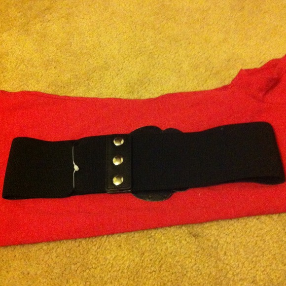 Black flower and silver  belt brane new - Picture 2 of 4