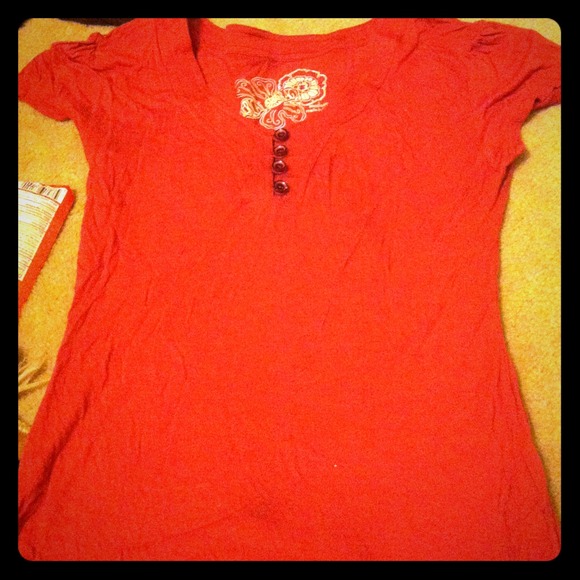 Graphic T shirts - Picture 1 of 4