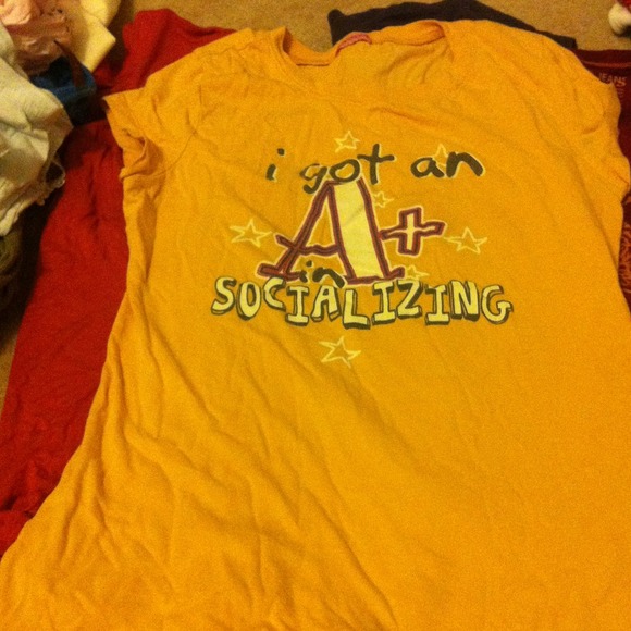 Graphic T shirts - Picture 2 of 4