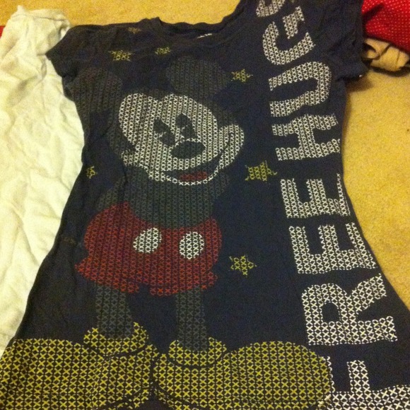 Graphic T shirts - Picture 3 of 4