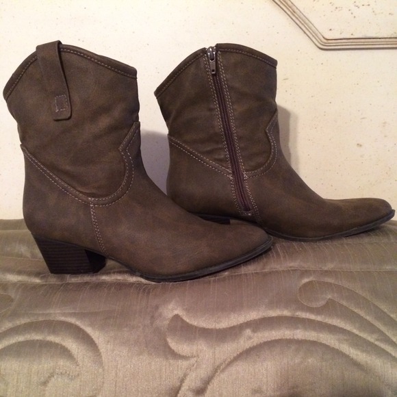 REDUCED $20 - Picture 2 of 3