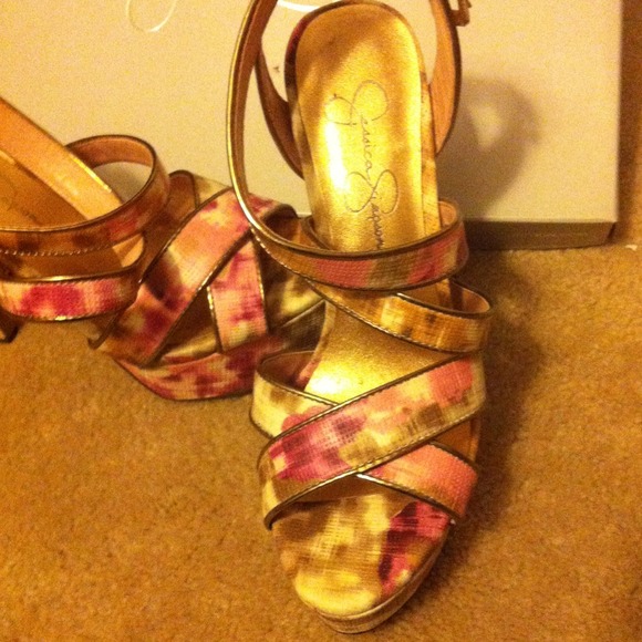 Jessica Simpson high heels - Picture 2 of 3