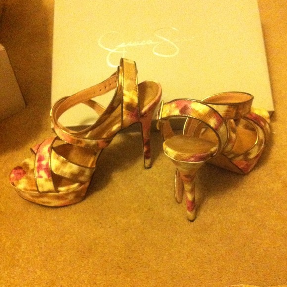 Jessica Simpson high heels - Picture 3 of 3
