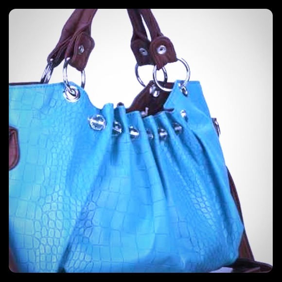 Cute blue handle/shoulder bag