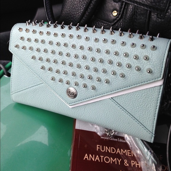 ❌❌SOLD❌❌RM wallet on a chain with studs - Picture 2 of 4