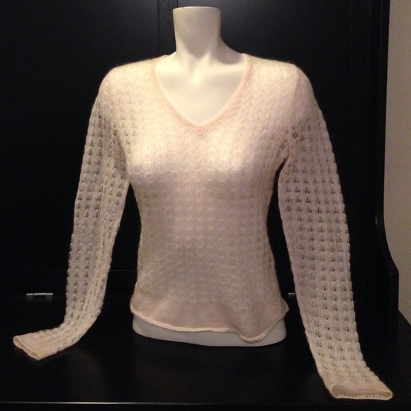 SOLD-in Bundle -Ann Taylor soft pink sweater