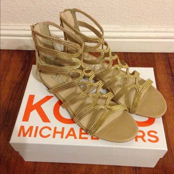 HOLD🔸Reduced🔸KORS Michael Kors flat