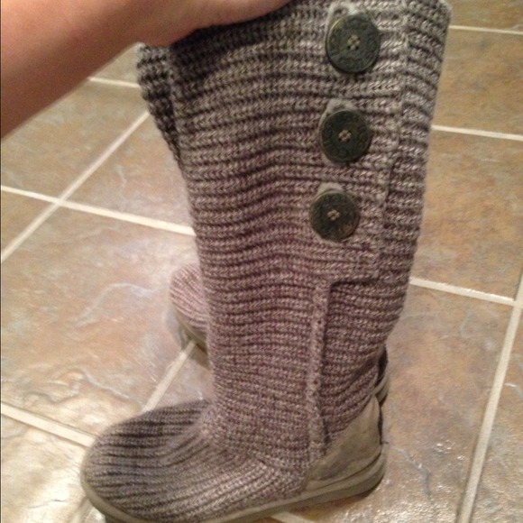 ❌SOLD❌Ugg Australia Grey Cardi Boots size 8 - Picture 4 of 4