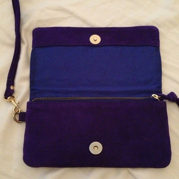 Deep purple small clutch - Picture 2 of 4