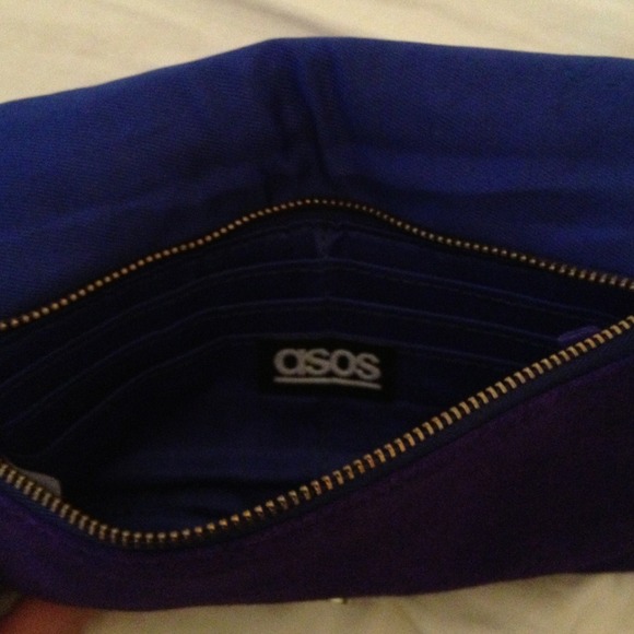 Deep purple small clutch - Picture 3 of 4