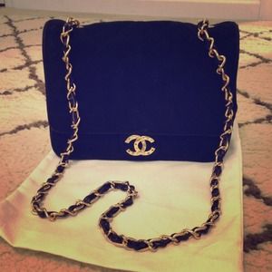 🚫RES🚫💯% AUTH-Chanel suede flap bag