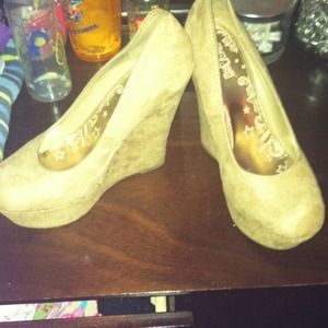 Brash tan high heels. Like new.