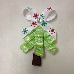 Hair bow Christmas Tree Clippie