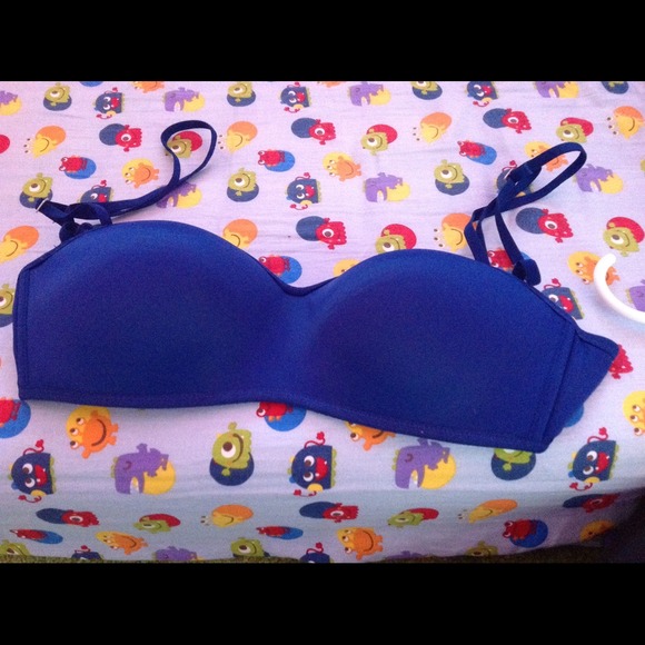 Victoria secret bra 36B