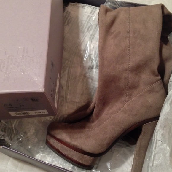 💋 New Thigh High Boots by J Lo - Picture 3 of 8