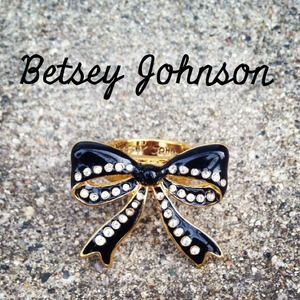 Betsey Johnson Jewelry - ‼️SALE‼️New Betsey Johnson Crystal Bow Ring! 🎀 Betsey Johnson Jewelry - ‼️SALE‼️New Betsey Johnson Crystal Bow Ring! 🎀
