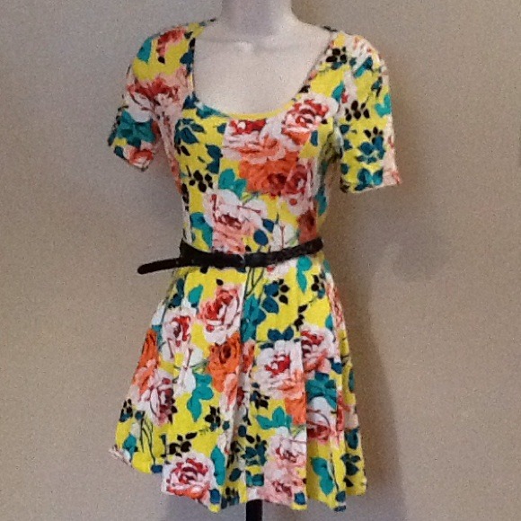 Monteau Dresses & Skirts - ✨✨12/21 Host Pick✨✨