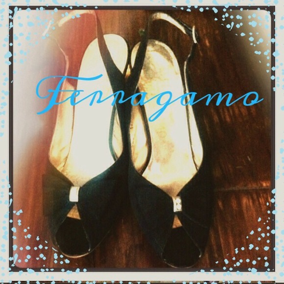 Vintage Ferragamo Black Heels size 8-8.5