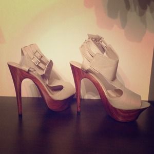 Peep toe Heels