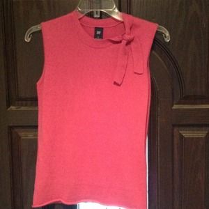 Knit sleeveless sweater