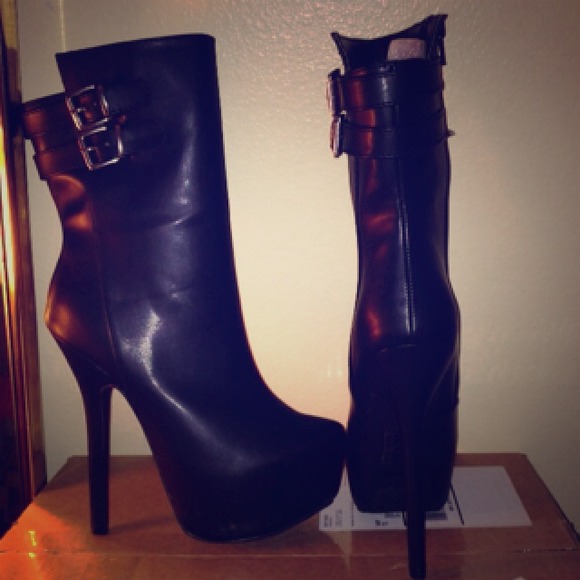 Women's boots