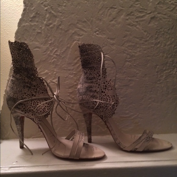 ~~~~~~SOLD~~~~~Herve Leger heels - Picture 2 of 4