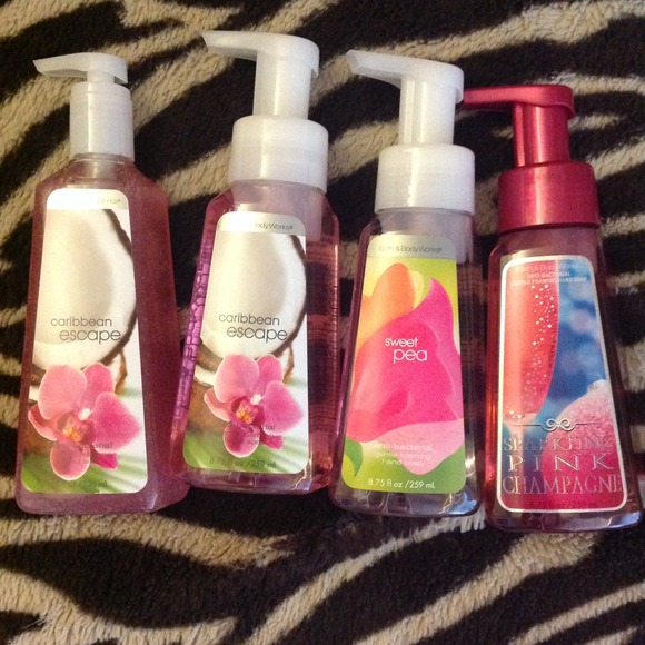 Bath and body works soaps and sprays - Picture 2 of 4