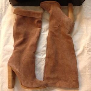 Victoria secret/ Colin Stuart women's boots size 9
